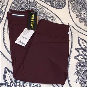 Athleta Cassis Capri Stealth New w/ tags
